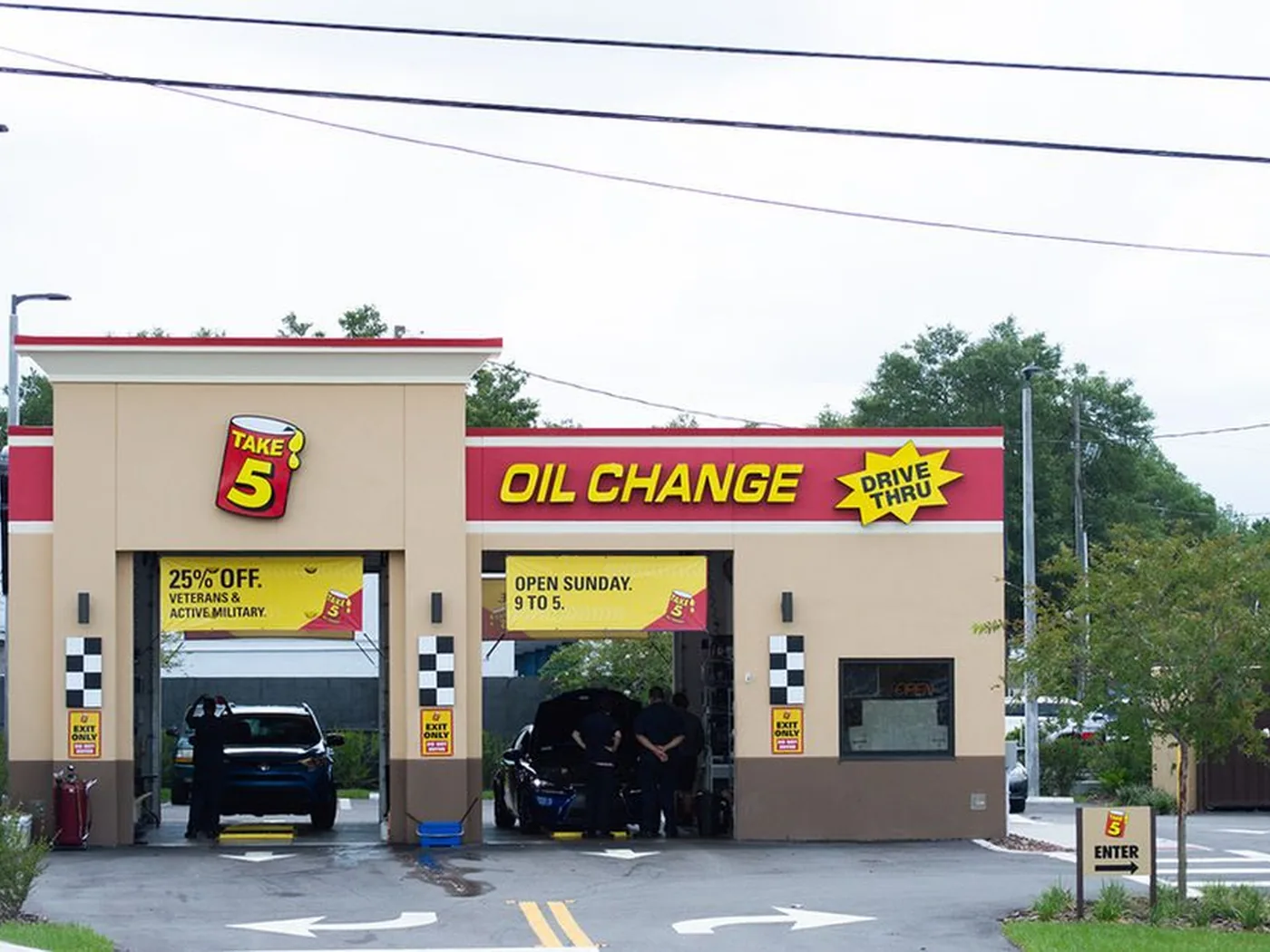 Take 5 Oil Change drive-thru service bays
